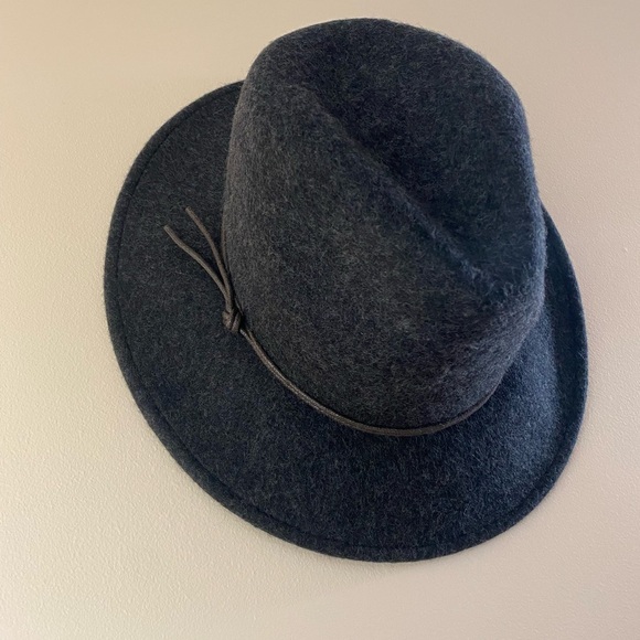 Universal Thread Gray Black Fedora Wide Brim Hat Fall/Winter Hat Leather Detail - Picture 7 of 10